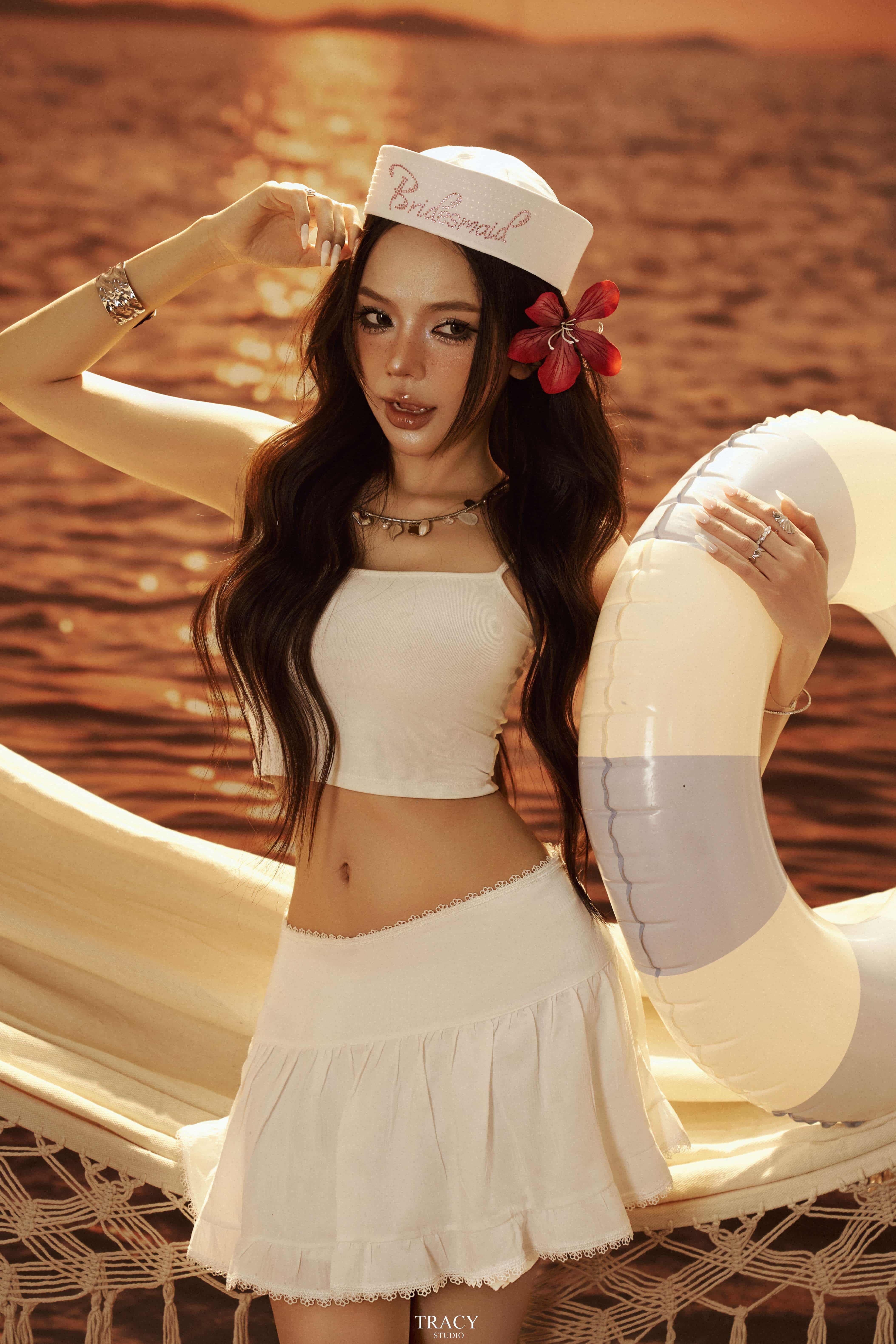 frontend/img/gallery/concept-cool-ngau-slay/tracy-studio-chup-concept-summer (5).jpg